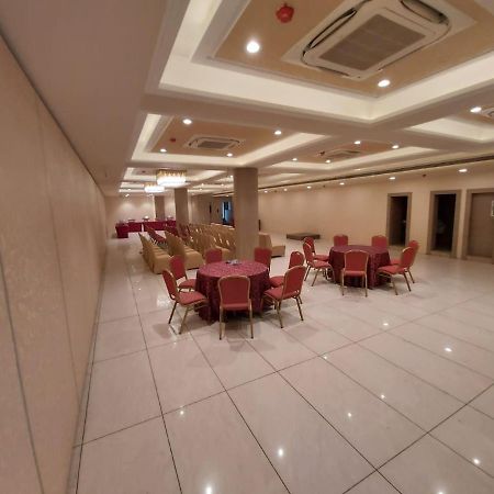 Acco Grand Hotel Lucknow Exterior foto