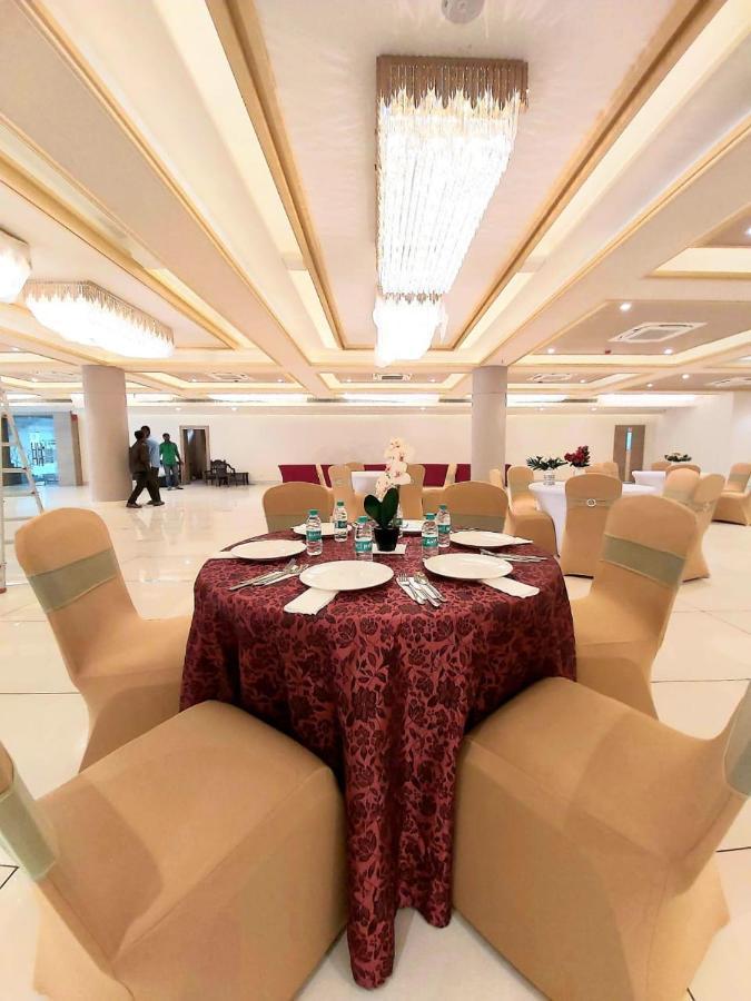 Acco Grand Hotel Lucknow Exterior foto